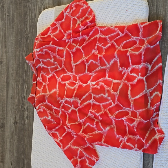 Women's M Red and White Blouse - Picture 2 of 4